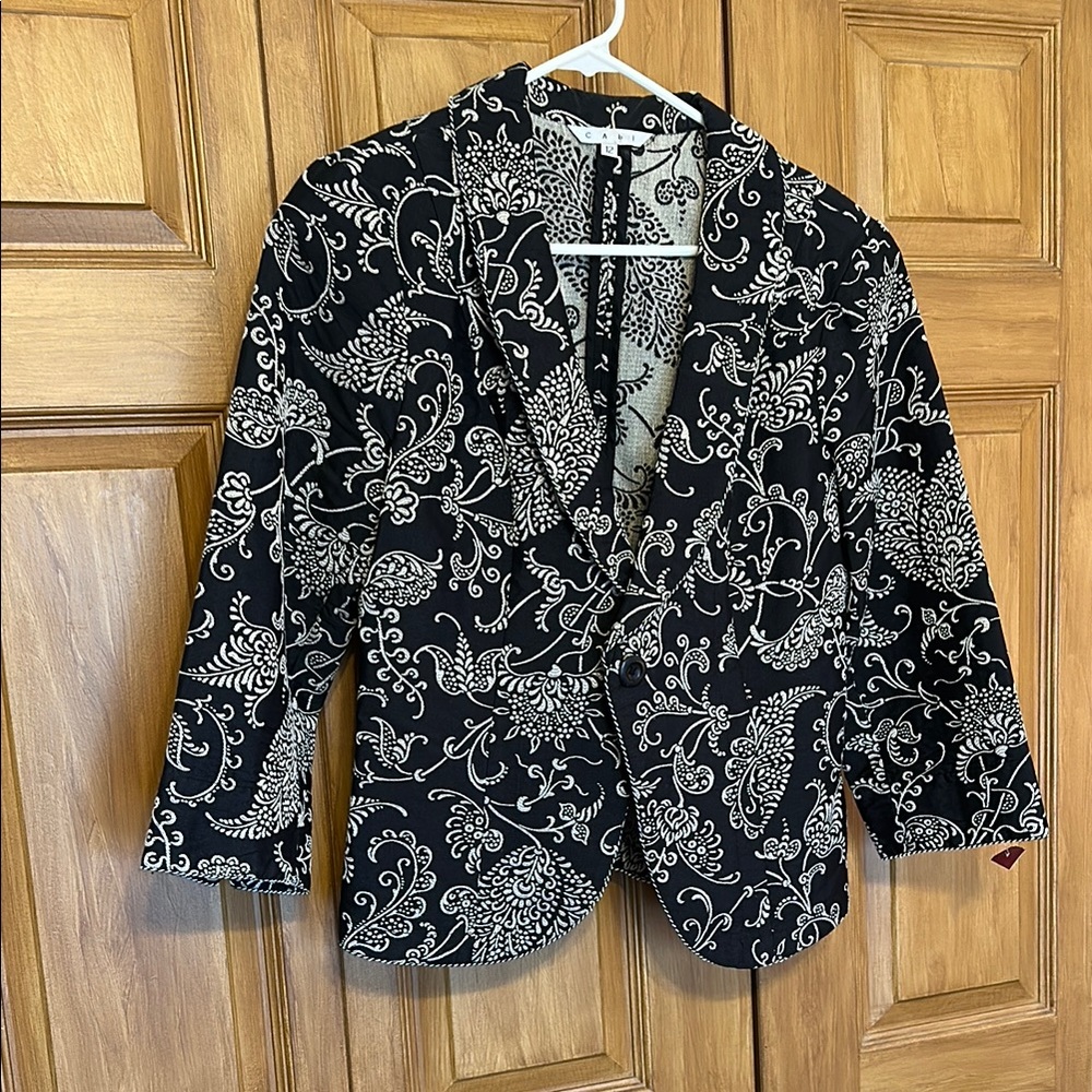 CAbi Black and White Floral Women's Jacket